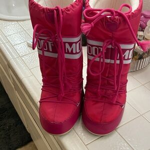Moon Boot Fuchsia Snow Boots